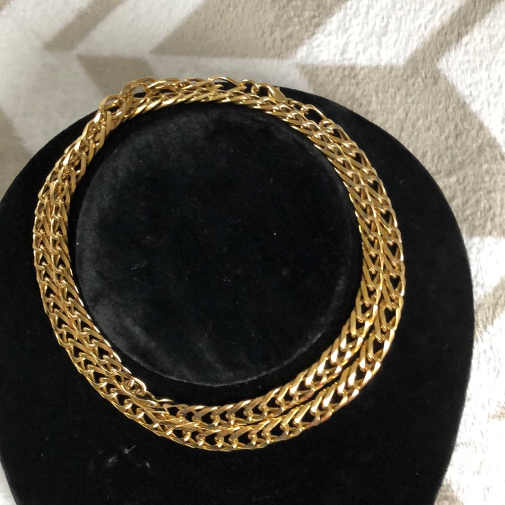 Long necklace